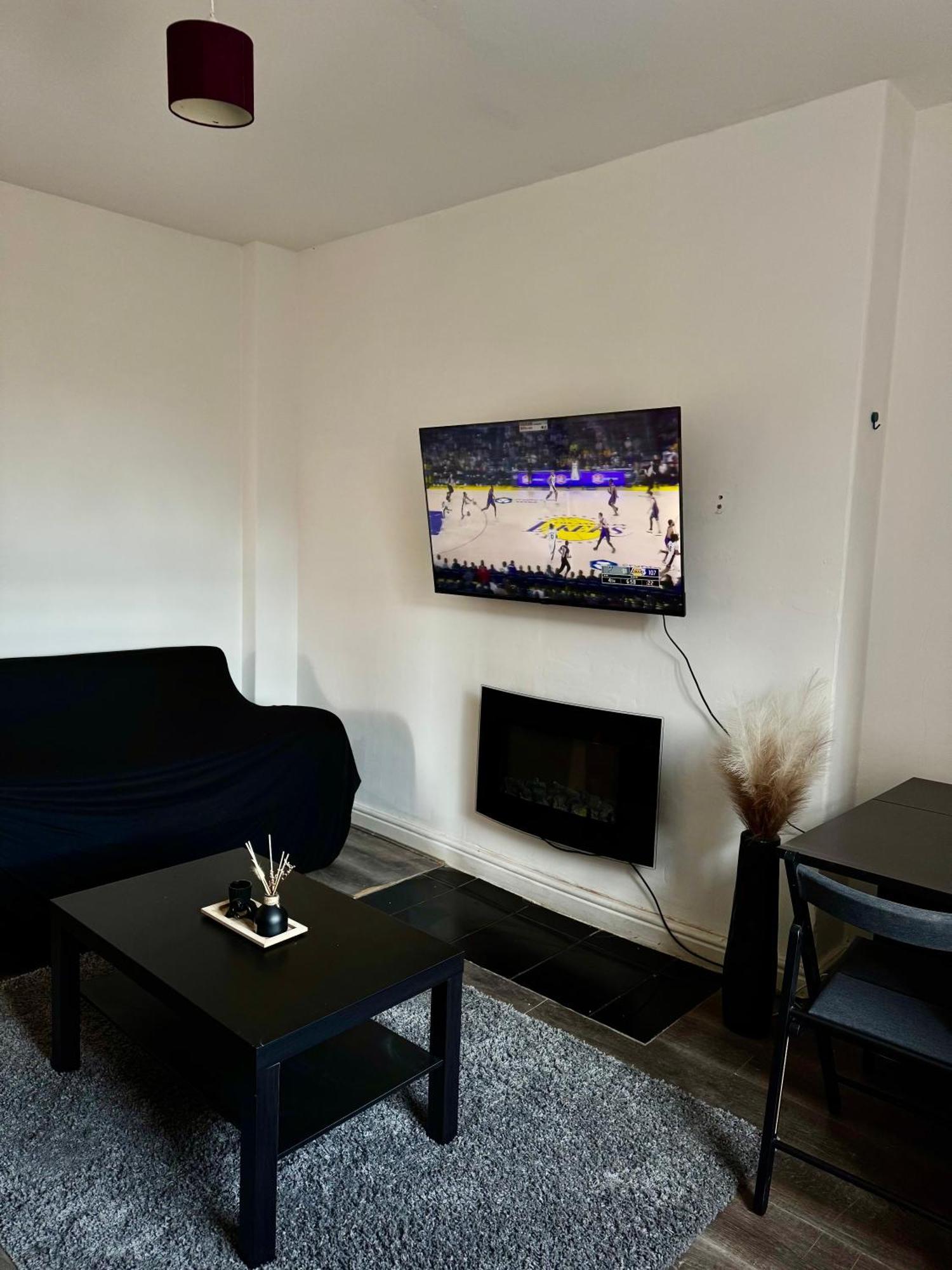 Modern Flat Overlooking Shoreditch * Londra