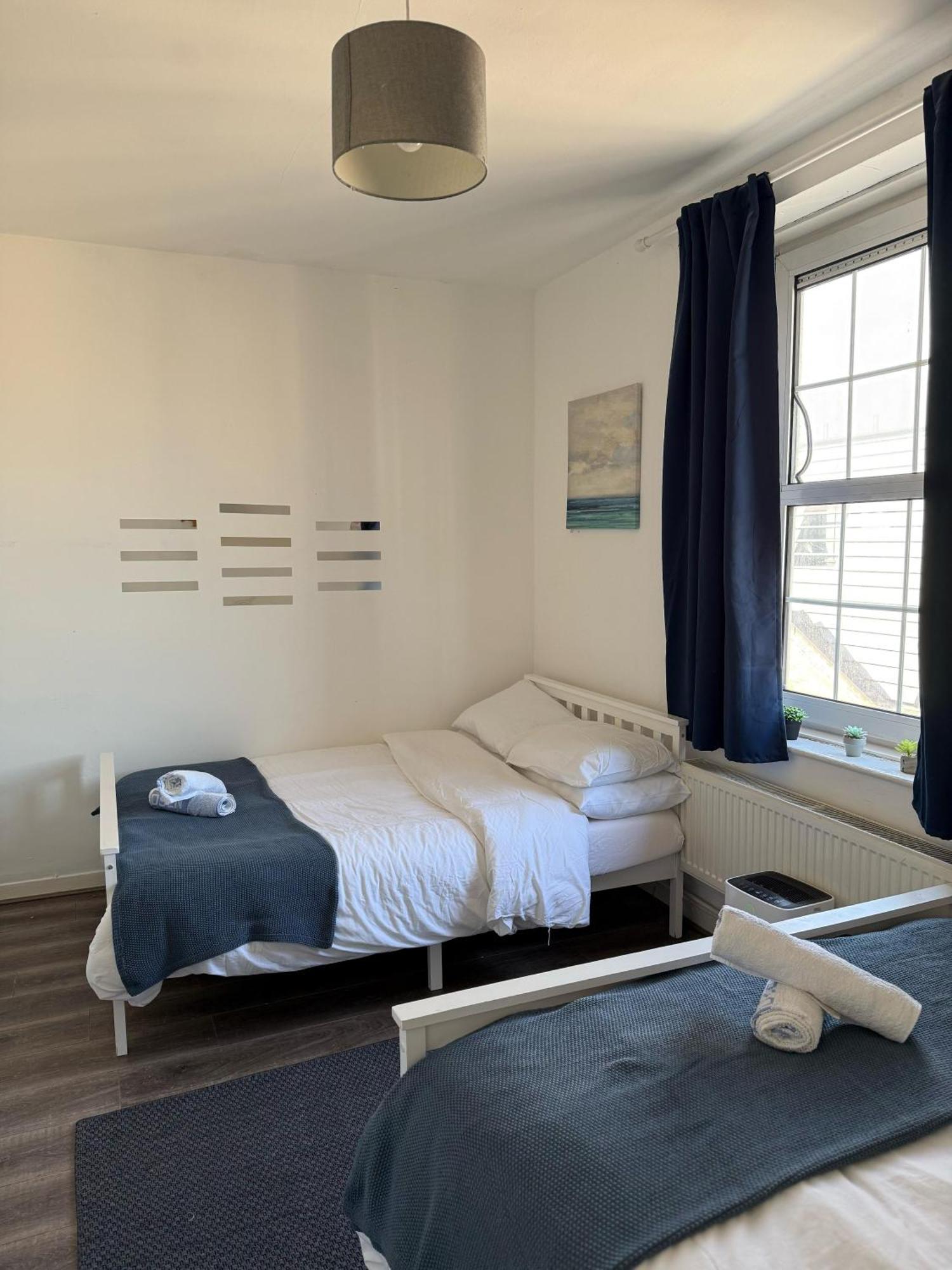 Modern Flat Overlooking Shoreditch * Londra